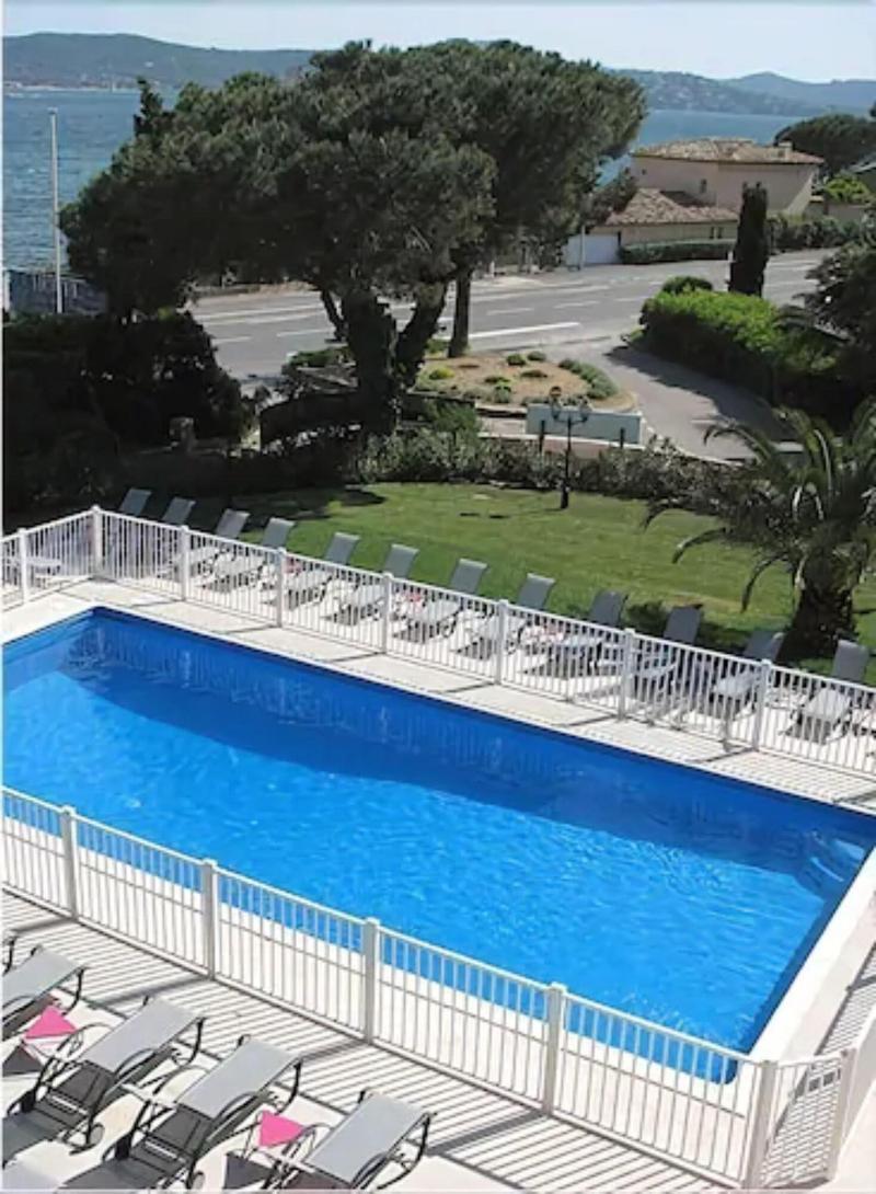 Hotel Villa Des Anges กรีโมด์ ภายนอก รูปภาพ