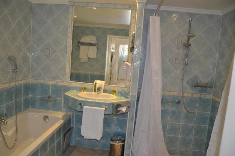 Hotel Villa Des Anges กรีโมด์ ภายนอก รูปภาพ