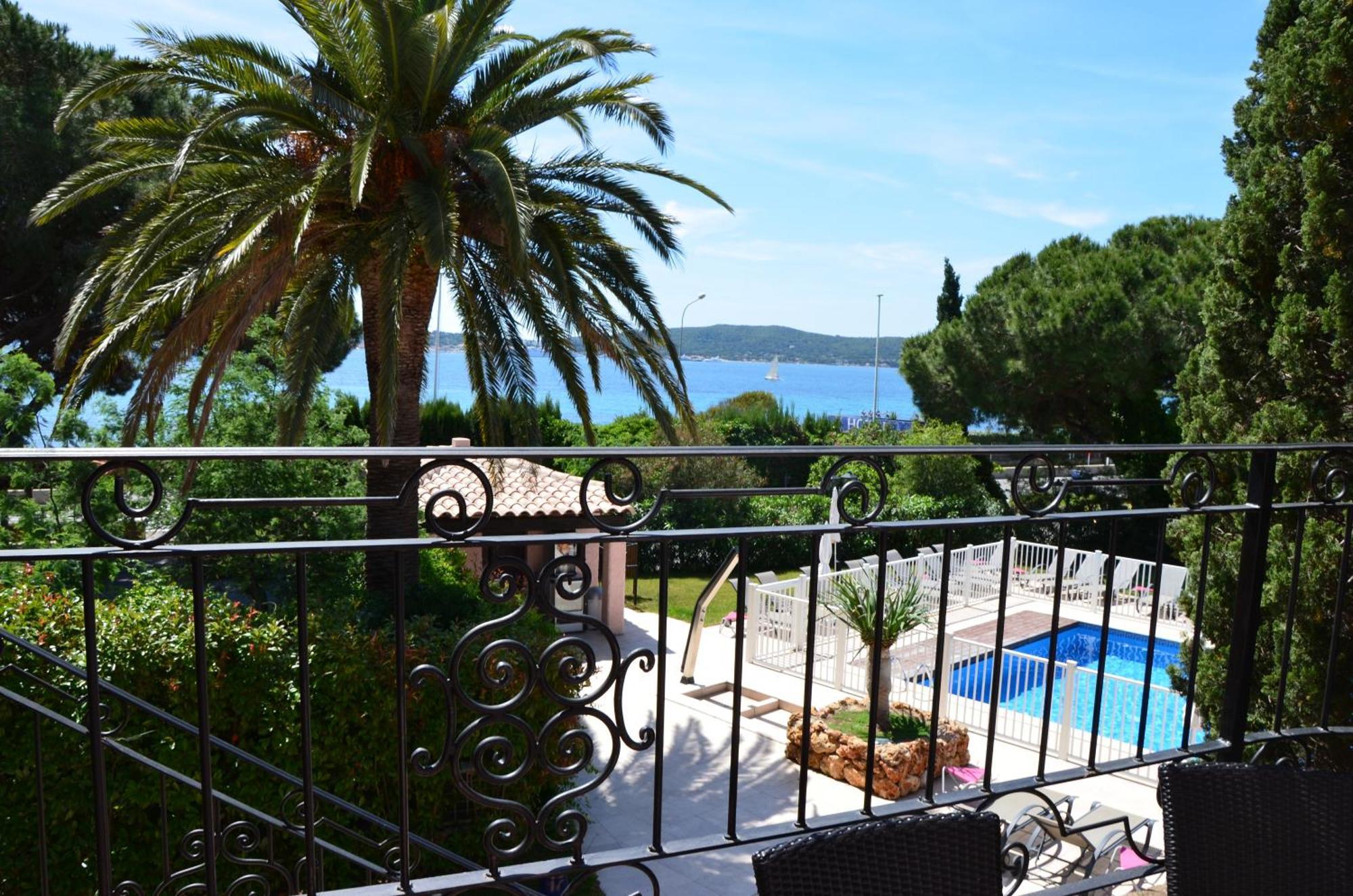 Hotel Villa Des Anges กรีโมด์ ภายนอก รูปภาพ