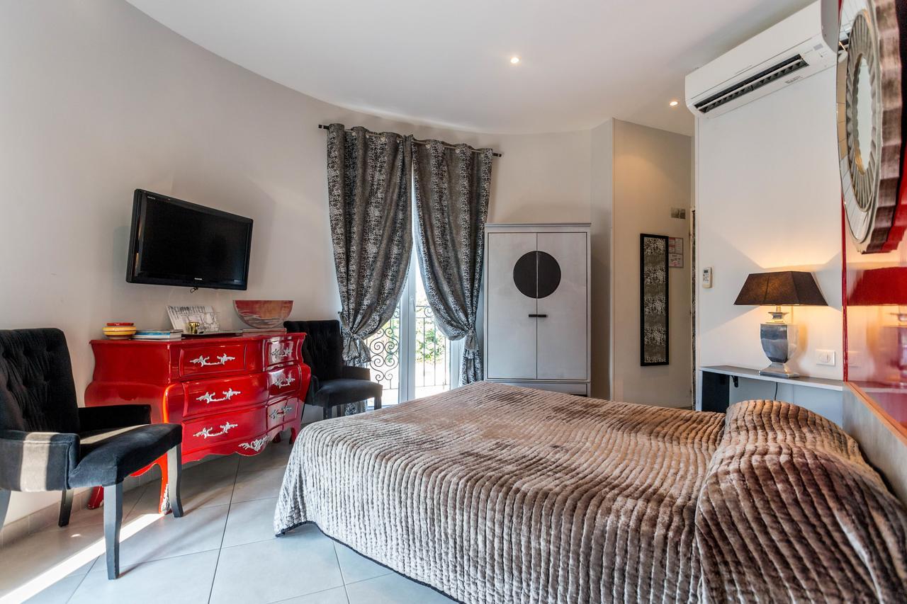 Hotel Villa Des Anges กรีโมด์ ภายนอก รูปภาพ