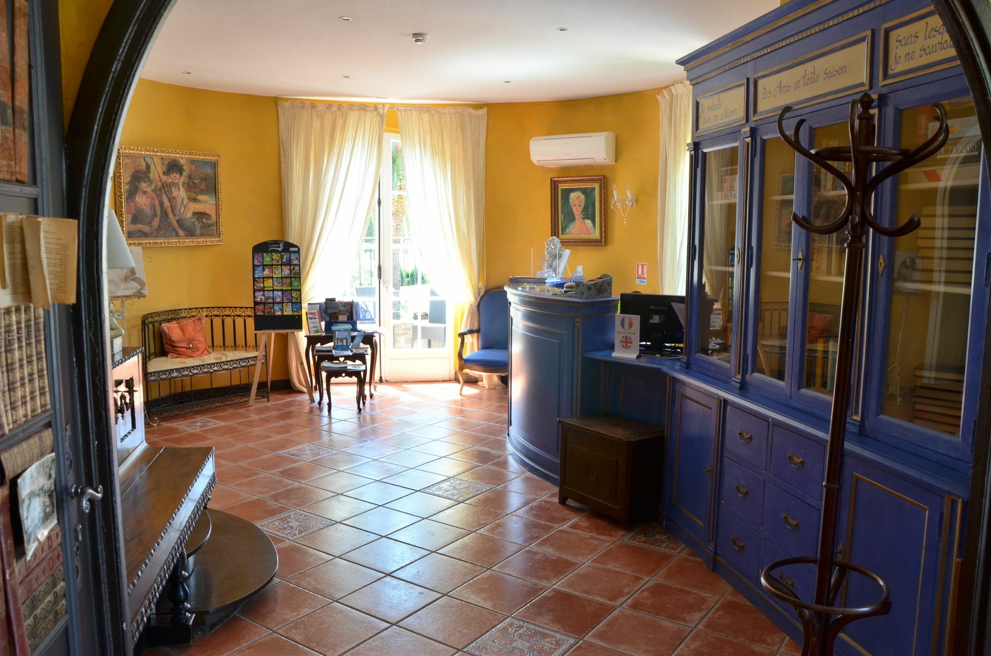 Hotel Villa Des Anges กรีโมด์ ภายนอก รูปภาพ